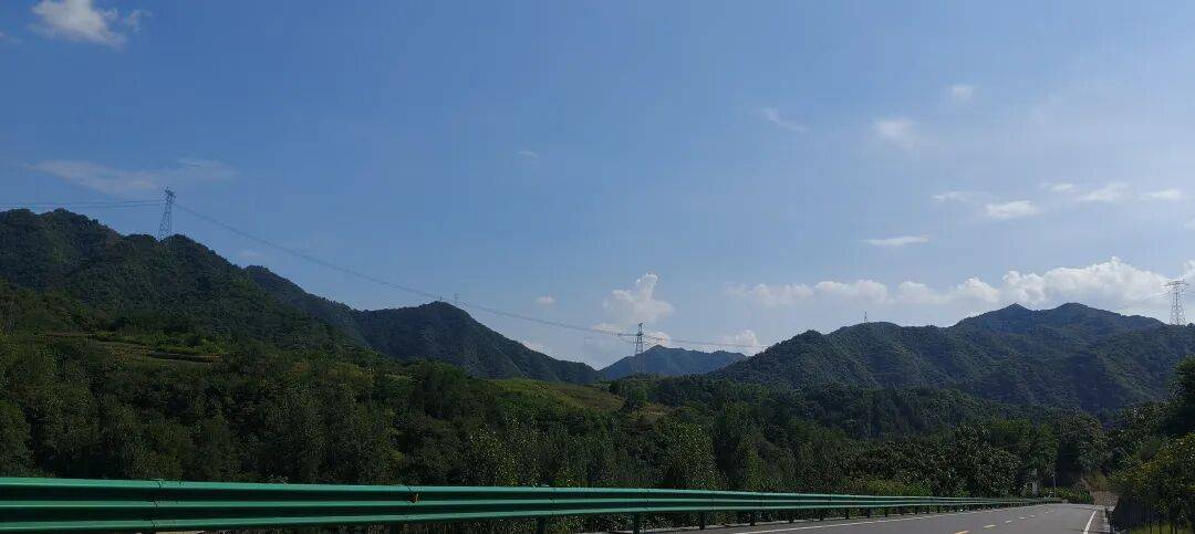 千里单骑走秦晋之三十五：从河南卢氏县到陕西山阳县，遇见五里川绝美丹崖仙境