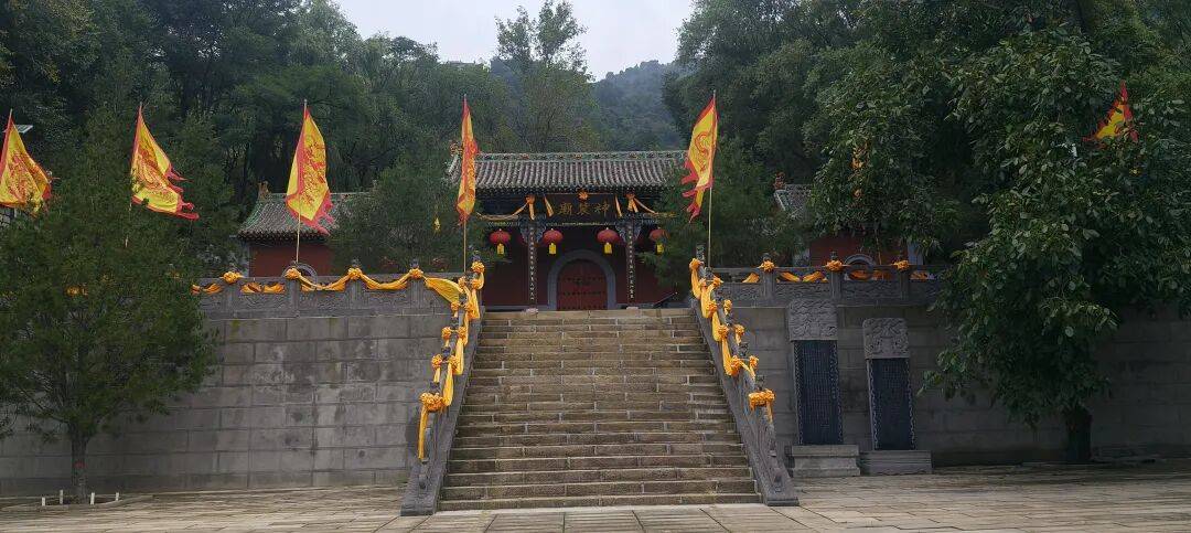 千里单骑走秦晋之二十六   在高平，有一座深山石窟秘境