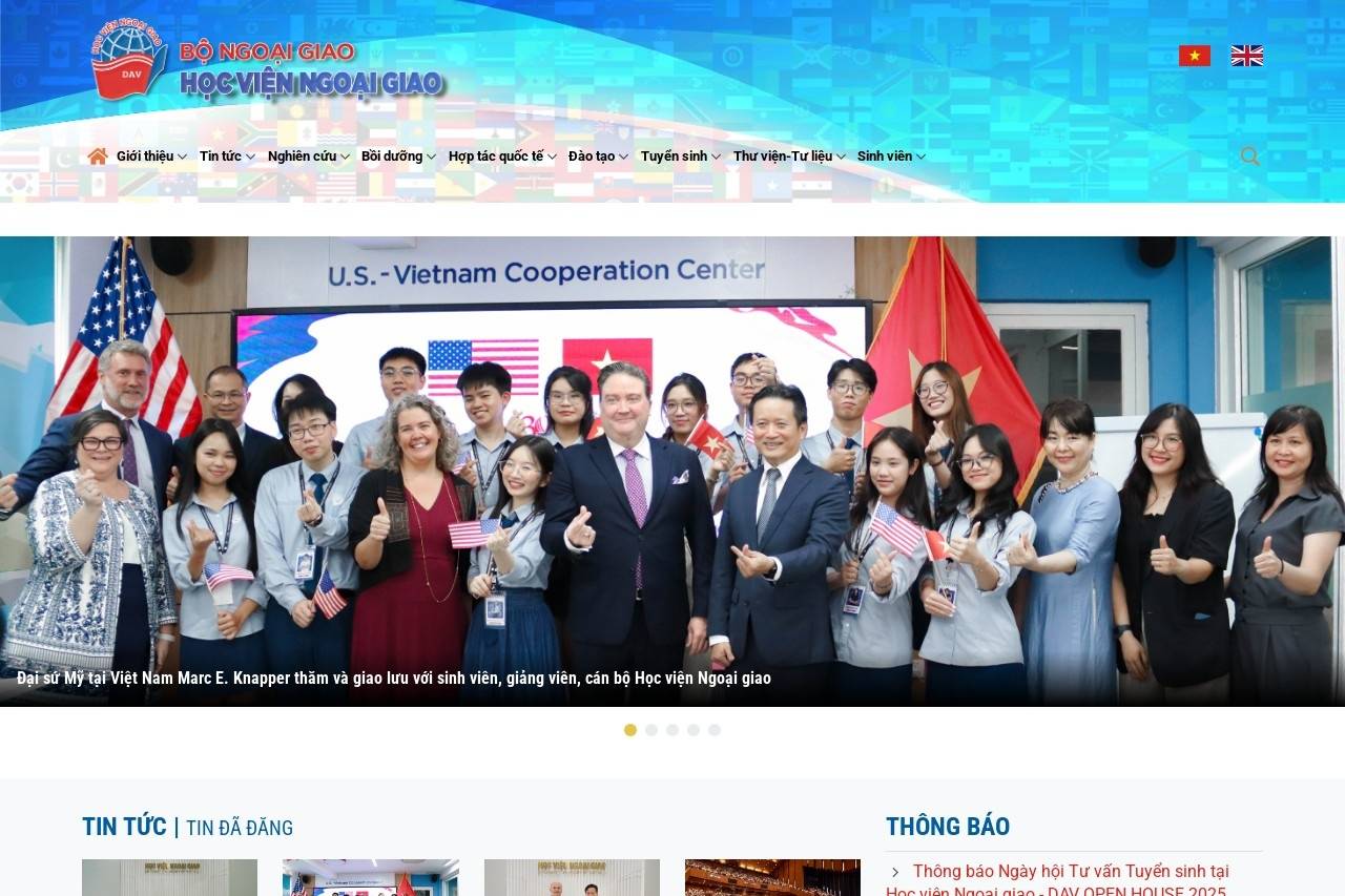 Học viện Ngoại giao 越南外交学院